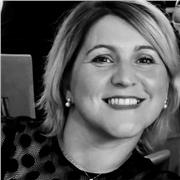 Madrelingua inglese impartisce lezioni a tutti i livelli